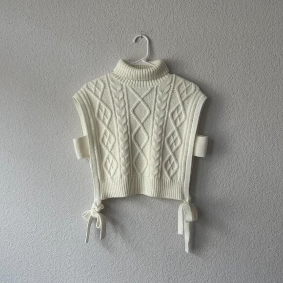 Cider ivory cableknit sweater vest☁️✨ - Picture 2 of 8